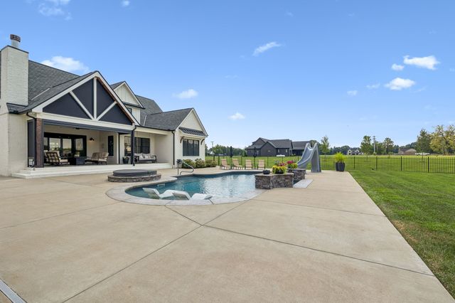 7220 Plainview Rd, Christiana, TN 37037