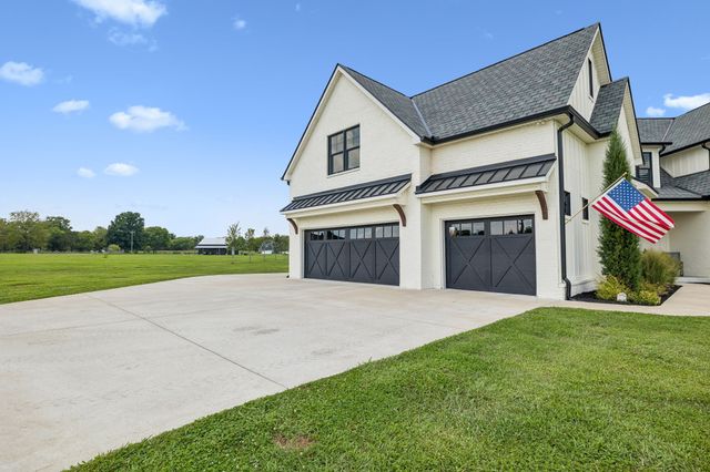 7220 Plainview Rd, Christiana, TN 37037