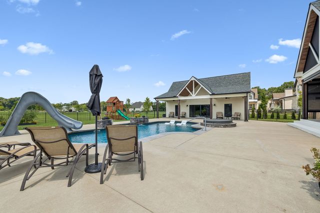 7220 Plainview Rd, Christiana, TN 37037