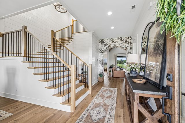 7220 Plainview Rd, Christiana, TN 37037