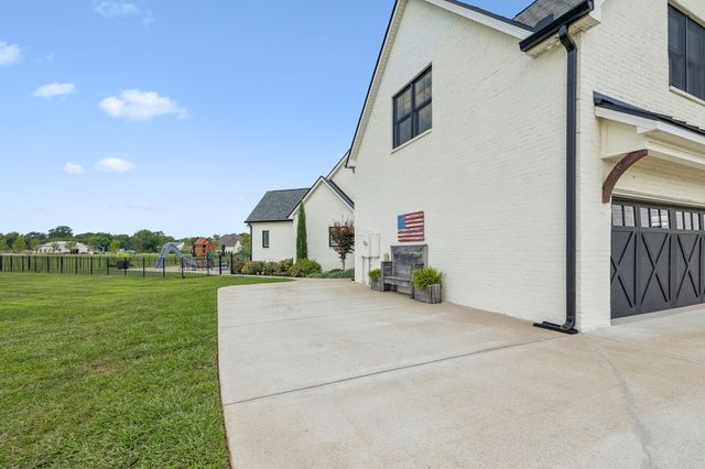 7220 Plainview Rd, Christiana, TN 37037