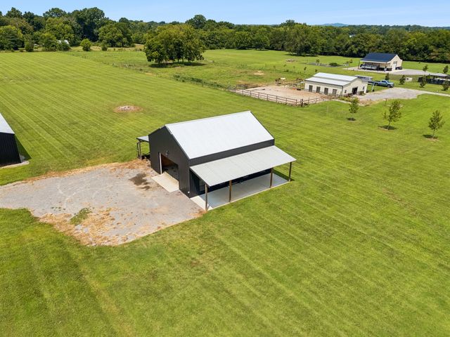 7220 Plainview Rd, Christiana, TN 37037