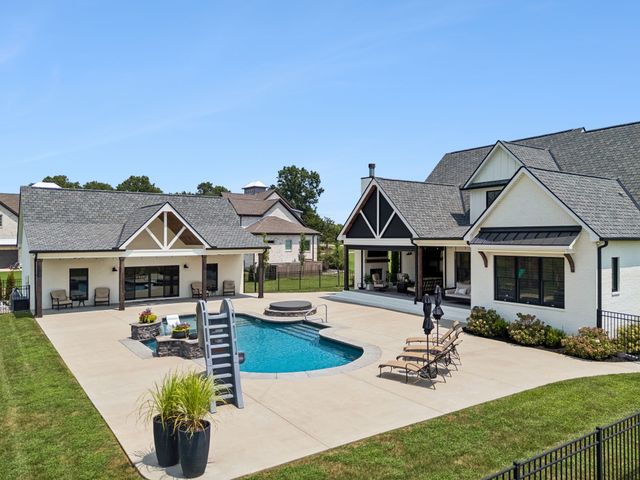 7220 Plainview Rd, Christiana, TN 37037