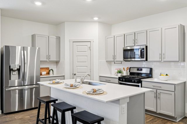 211 Big Sandy Creek DR, Hutto, TX 78634