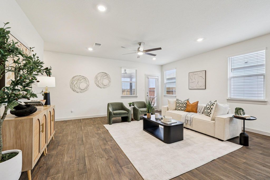 211 Big Sandy Creek DR, Hutto, TX 78634