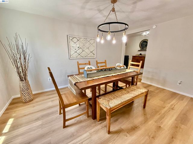 15350 Dewey St, San Leandro, CA 94579
