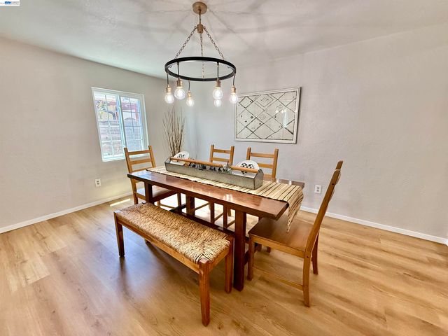 15350 Dewey St, San Leandro, CA 94579