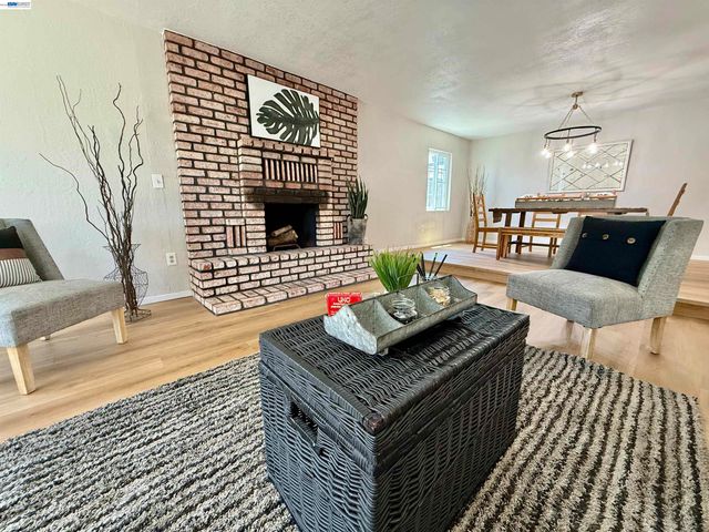 15350 Dewey St, San Leandro, CA 94579