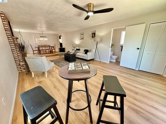 15350 Dewey St, San Leandro, CA 94579