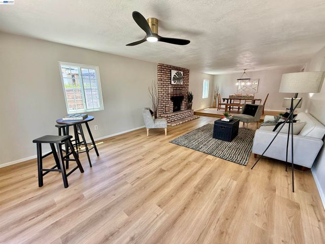 15350 Dewey St, San Leandro, CA 94579
