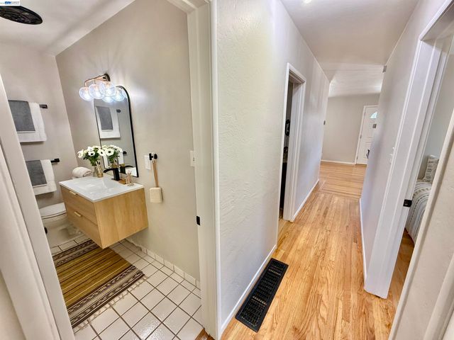 15350 Dewey St, San Leandro, CA 94579