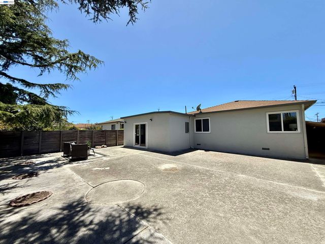 15350 Dewey St, San Leandro, CA 94579