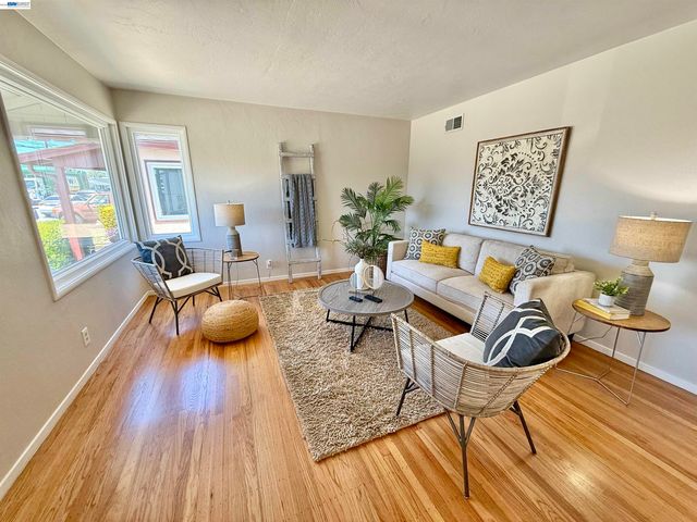 15350 Dewey St, San Leandro, CA 94579