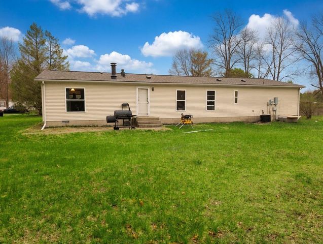 14874 Heritage Drive W, Wheatfield, IN 46392