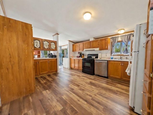 14874 Heritage Drive W, Wheatfield, IN 46392