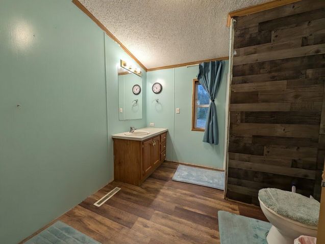 14874 Heritage Drive W, Wheatfield, IN 46392