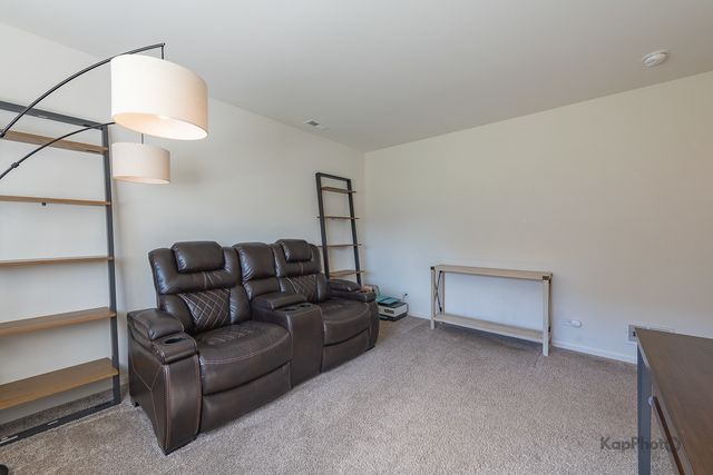 2543 Bella Drive, Pingree Grove, IL 60140