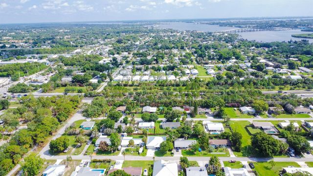 1006 SW 34th Terrace, Palm City, FL 34990