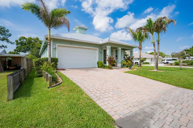 1006 SW 34th Terrace, Palm City, FL 34990