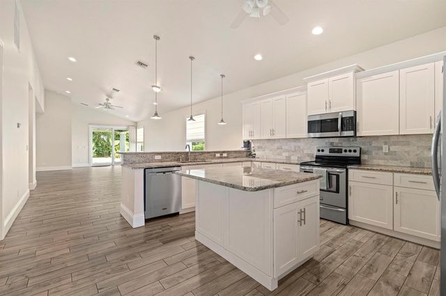 1006 SW 34th Terrace, Palm City, FL 34990