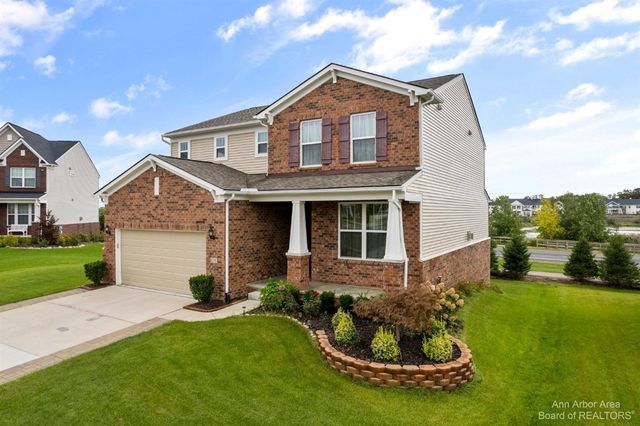 638 Holmdale Way, Ann Arbor, MI 48108