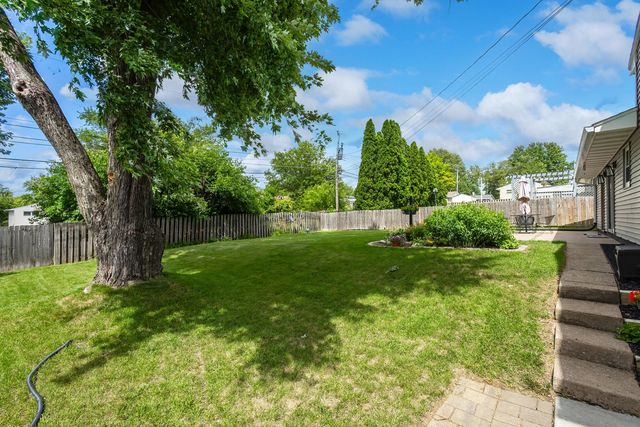 3026 W Rusholme Street, Davenport, IA 52804