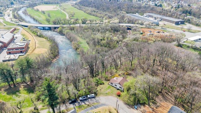 1433 Gladstone AVE, Roanoke, VA 24013