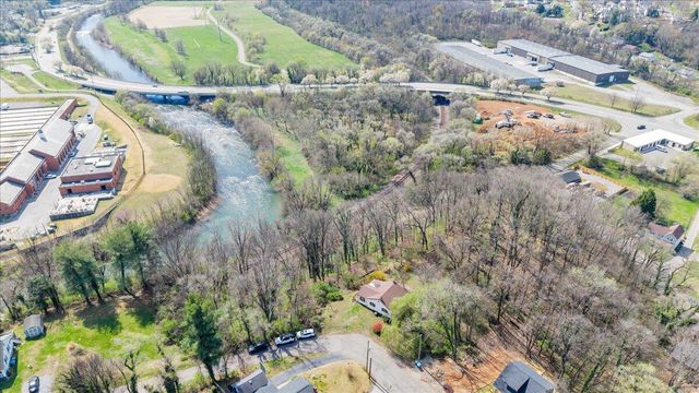 1433 Gladstone AVE, Roanoke, VA 24013