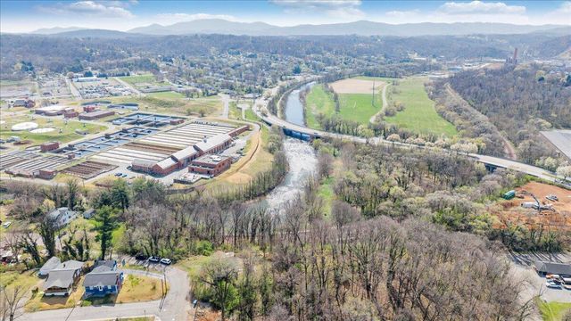 1433 Gladstone AVE, Roanoke, VA 24013