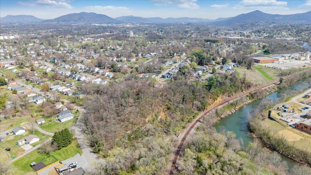 1433 Gladstone AVE, Roanoke, VA 24013