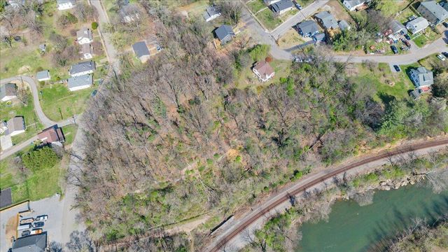 1433 Gladstone AVE, Roanoke, VA 24013