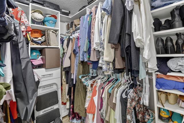 1051 NW 124th Ter, Sunrise, FL 33323