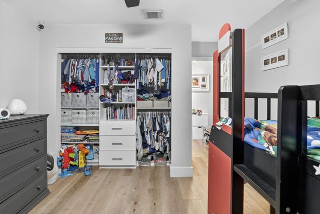 1051 NW 124th Ter, Sunrise, FL 33323