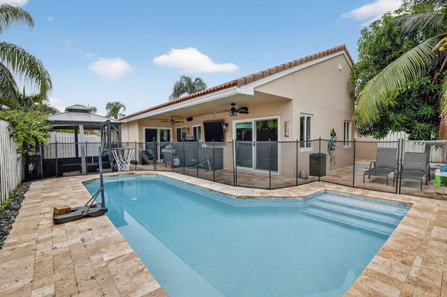 1051 NW 124th Ter, Sunrise, FL 33323