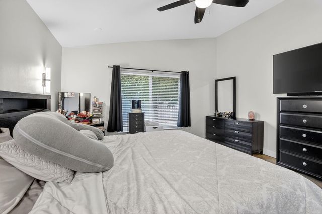 1051 NW 124th Ter, Sunrise, FL 33323