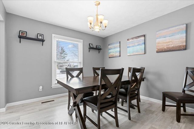 537 Vanderveen Drive, Mason, MI 48854