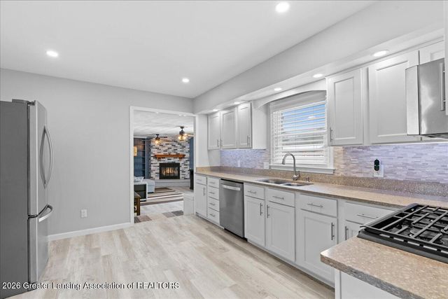 537 Vanderveen Drive, Mason, MI 48854