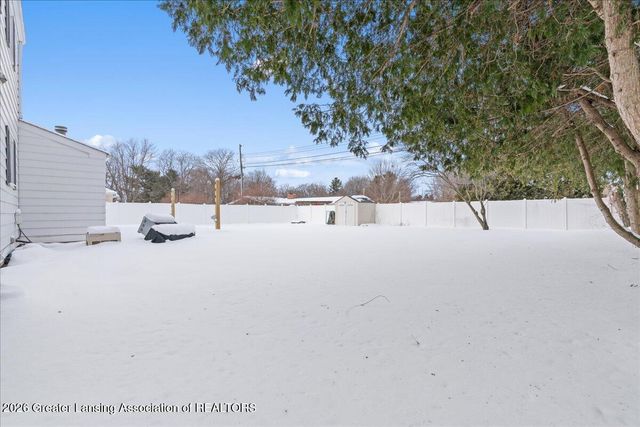 537 Vanderveen Drive, Mason, MI 48854