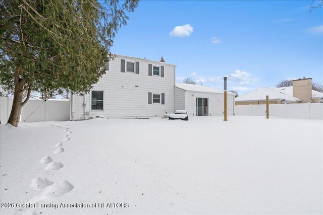 537 Vanderveen Drive, Mason, MI 48854