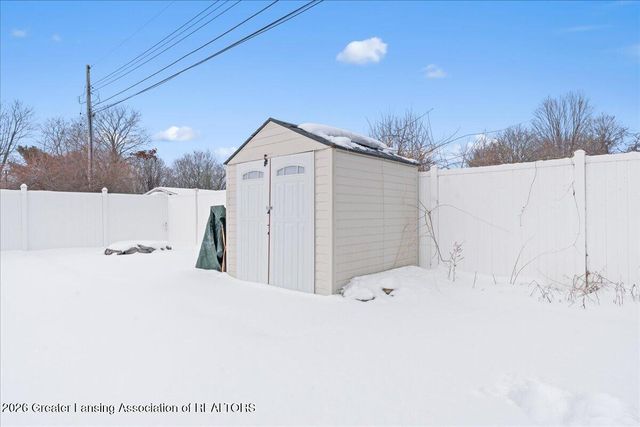 537 Vanderveen Drive, Mason, MI 48854