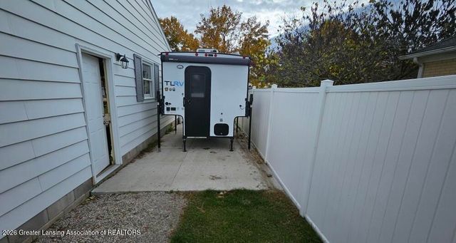 537 Vanderveen Drive, Mason, MI 48854