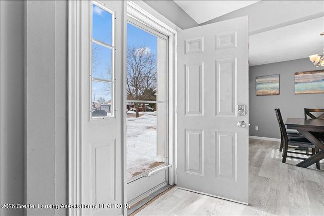 537 Vanderveen Drive, Mason, MI 48854