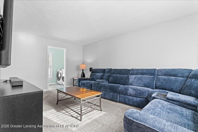 537 Vanderveen Drive, Mason, MI 48854