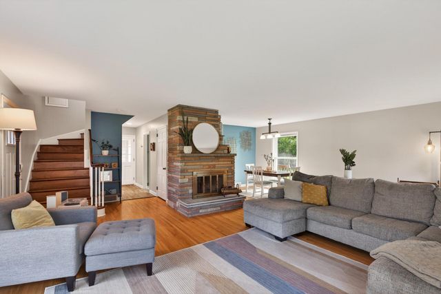 9548 Knox Avenue N, Brooklyn Park, MN 55444