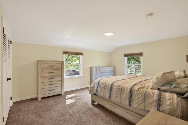 9548 Knox Avenue N, Brooklyn Park, MN 55444
