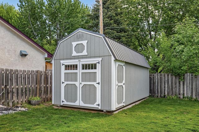9548 Knox Avenue N, Brooklyn Park, MN 55444