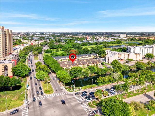 9674 Fontainebleau Blvd 28, Miami, FL 33172