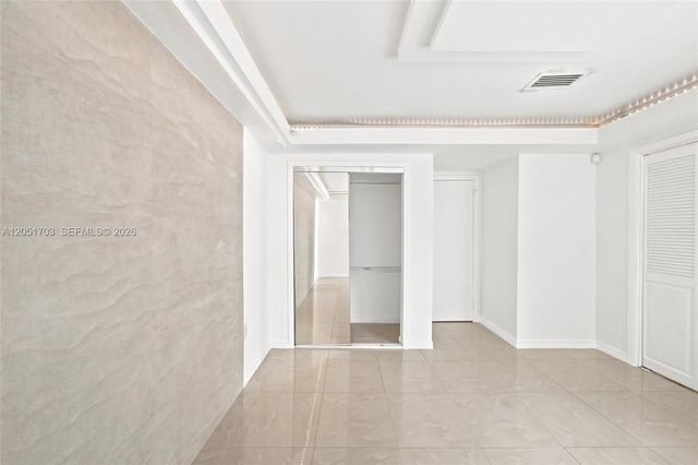 9674 Fontainebleau Blvd 28, Miami, FL 33172