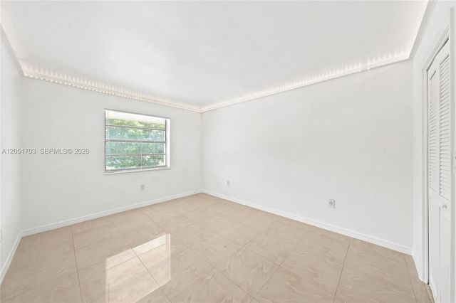 9674 Fontainebleau Blvd 28, Miami, FL 33172