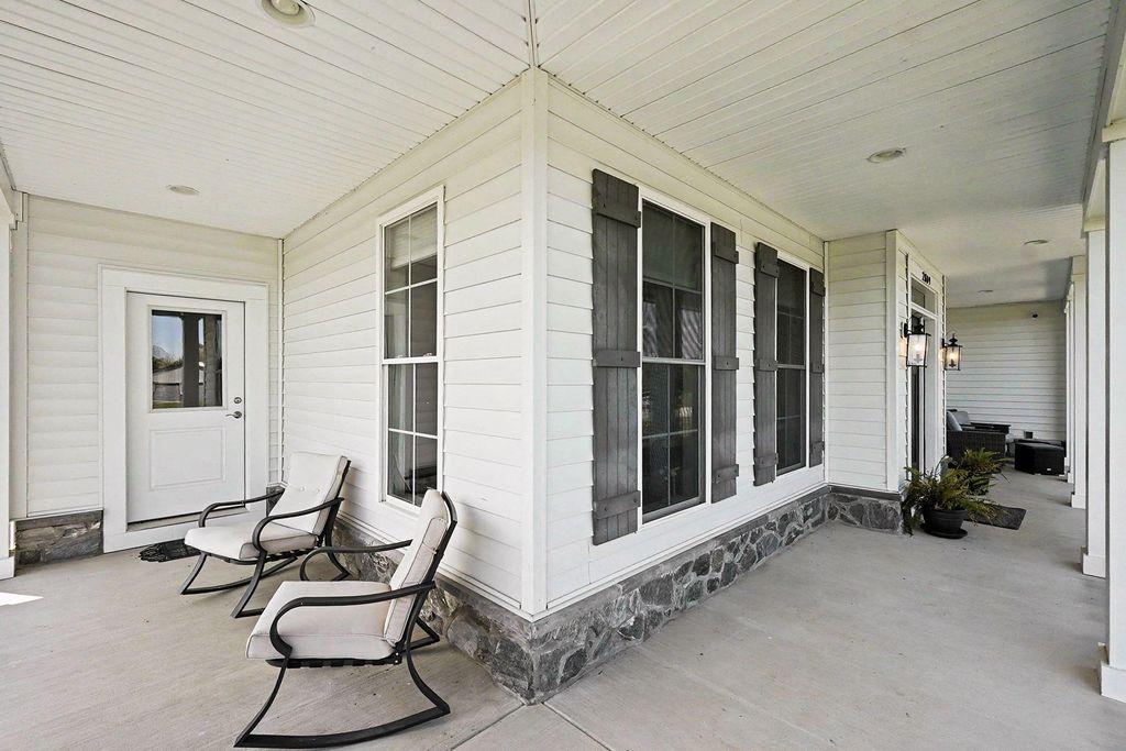 Image 5 of property listing at 2809 12 STONES RD, Bel Air, MD 21015